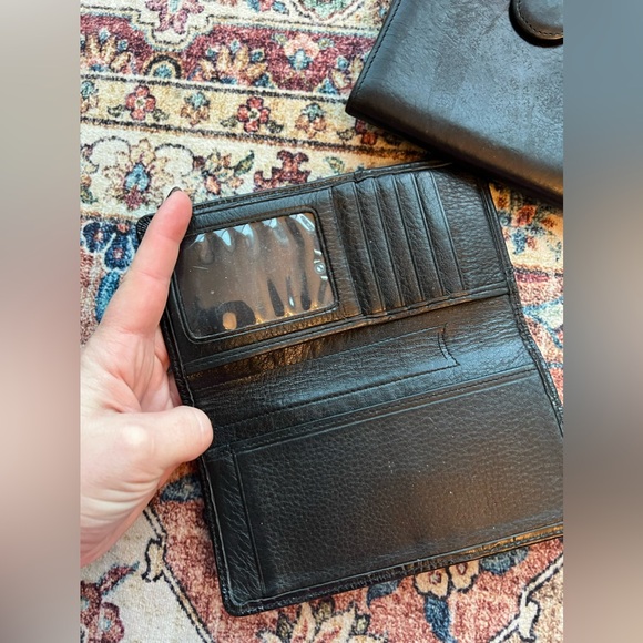 Brighton VINTAGE excellent condition black leather wallet and checkbook set - Picture 4 of 11